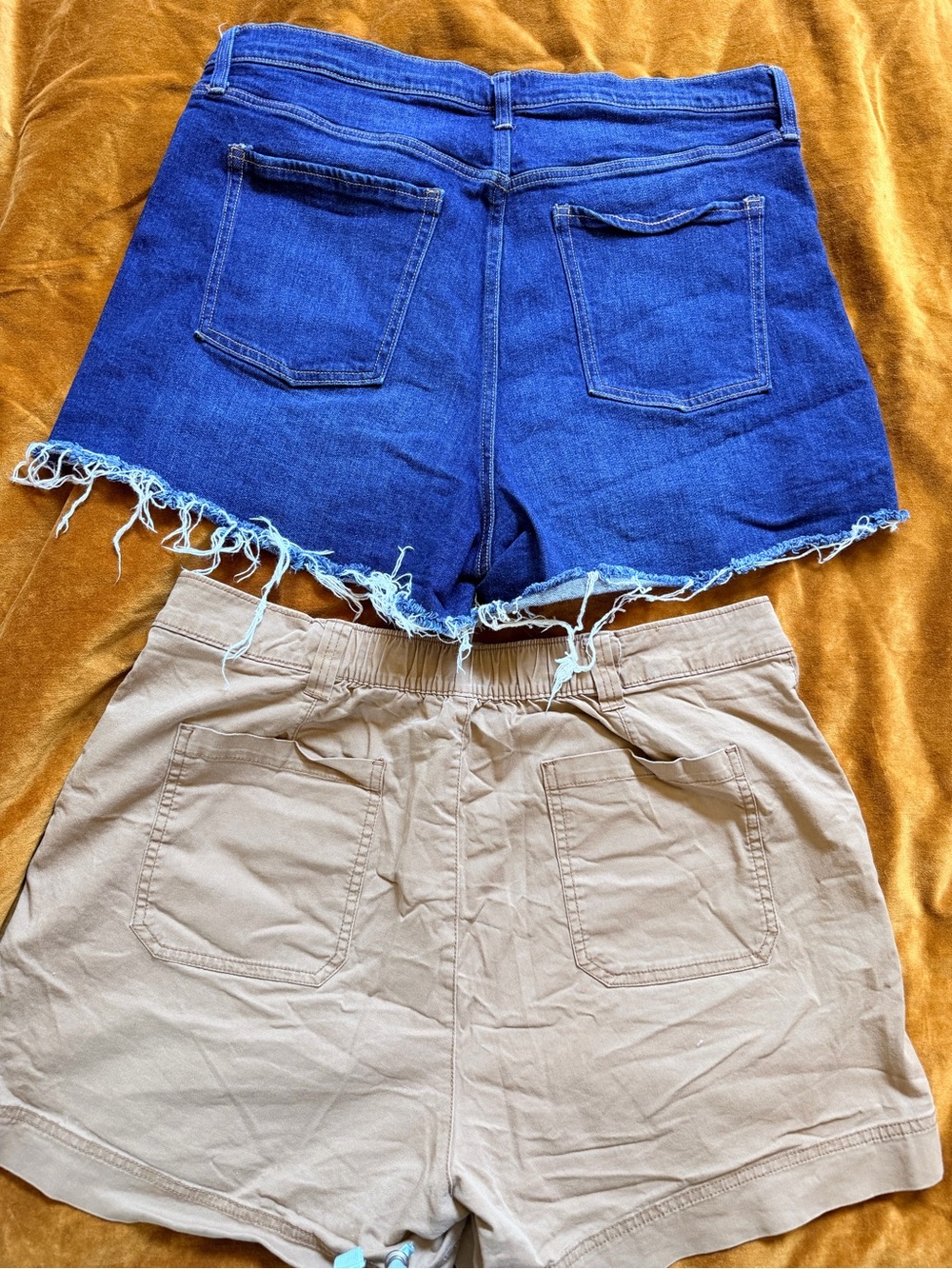 Bundle of 2 old navy shorts - Picture 3 of 7